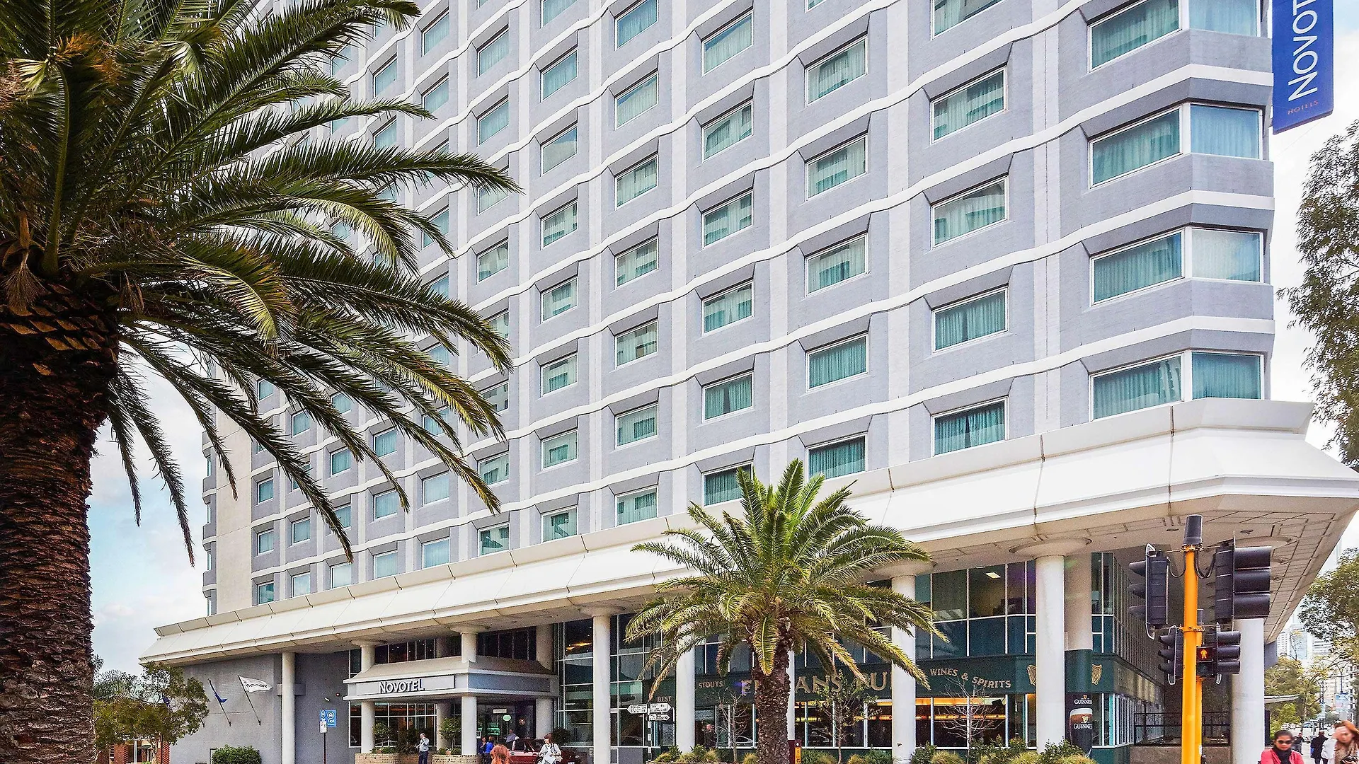 Novotel Perth Langley Hotel