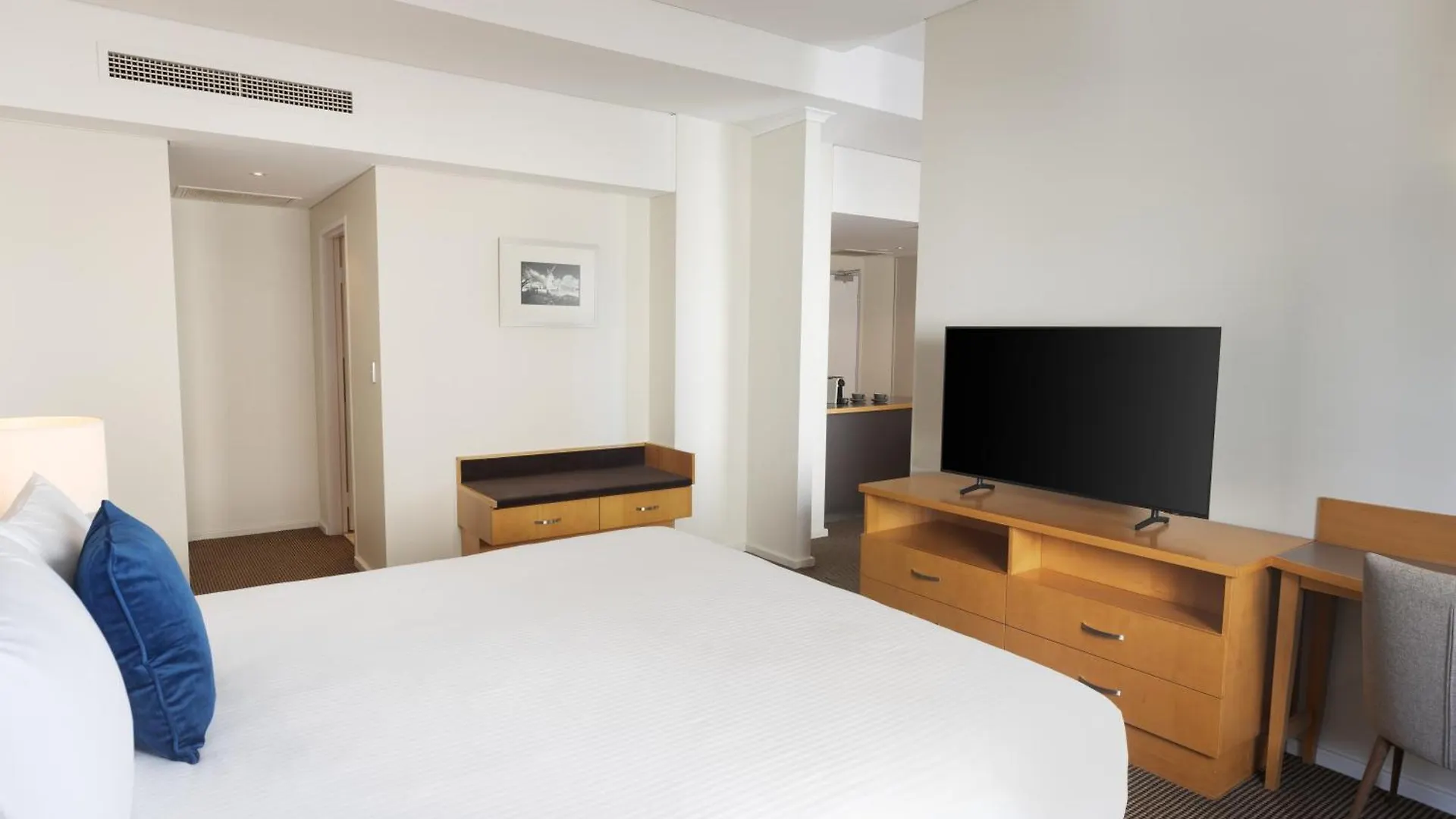 Novotel Perth Langley Hotel