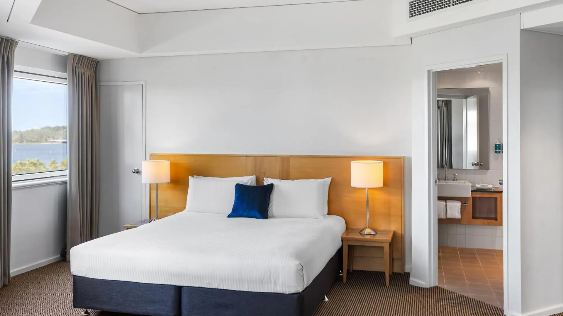 Novotel Perth Langley 4*,  Australia