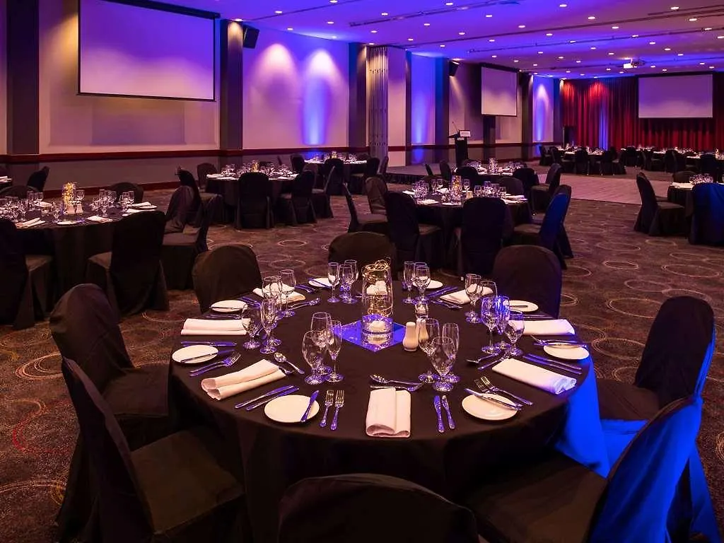 Novotel Perth Langley Hotel
