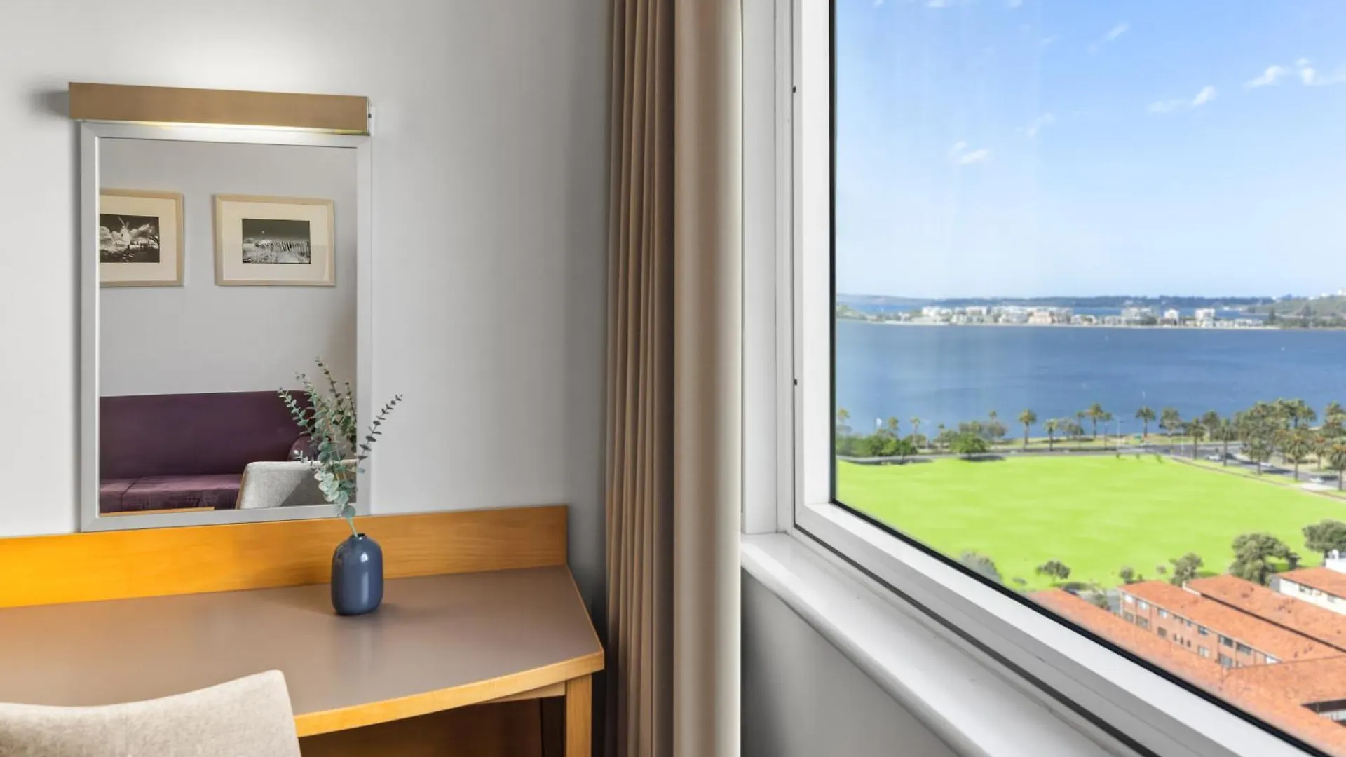 **** Hotel Novotel Perth Langley Australia