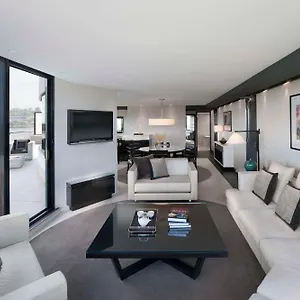 Crown Metropol Отель